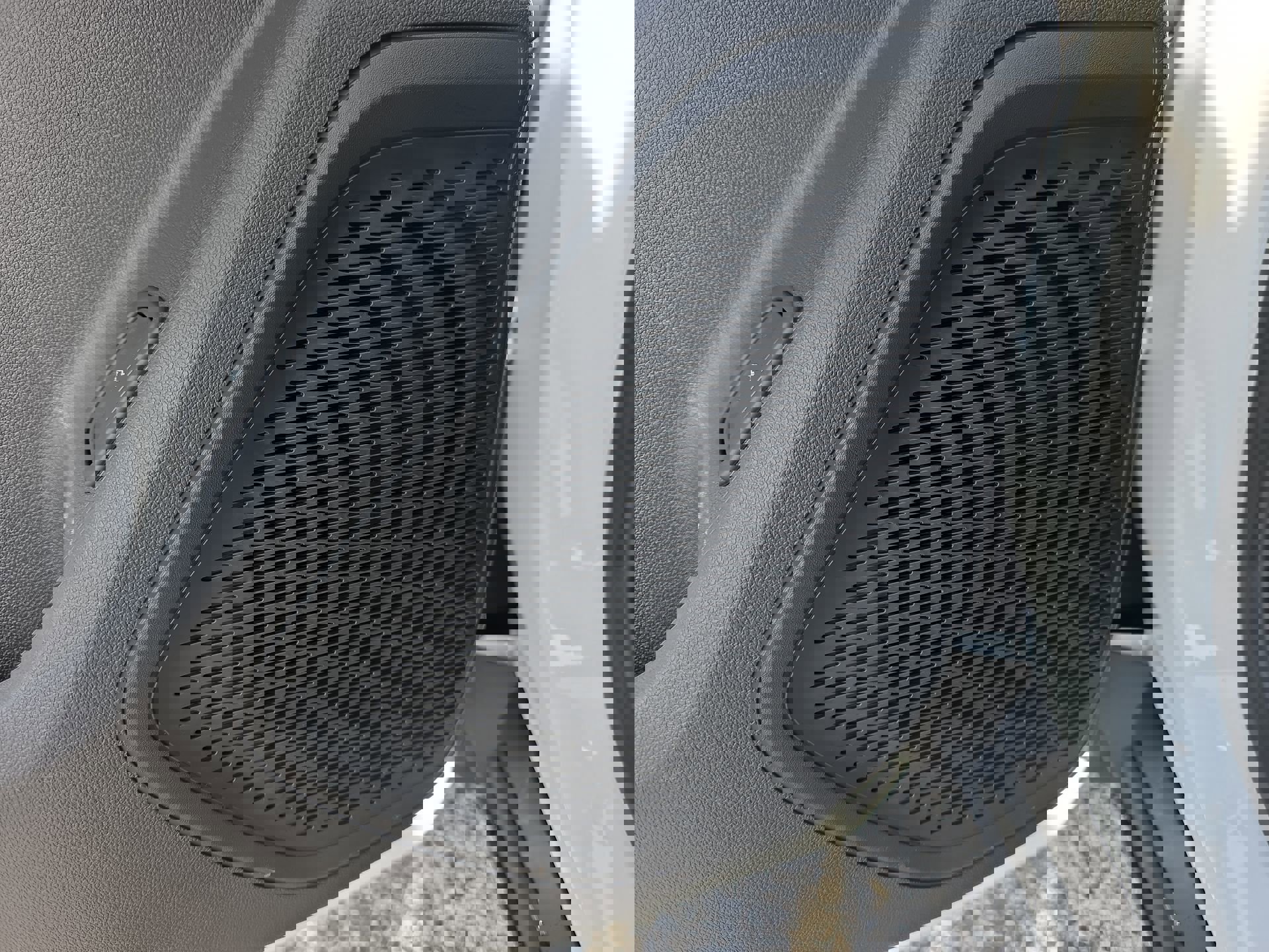 New 2026 Chevrolet Traverse LT w/ Sun and Wheel Package image 18