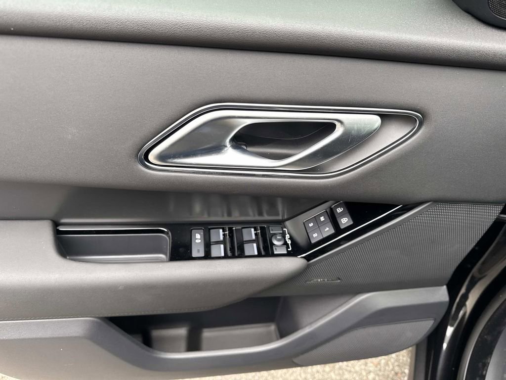 New 2026 Land Rover Range Rover Velar S AWD/4WD image 19