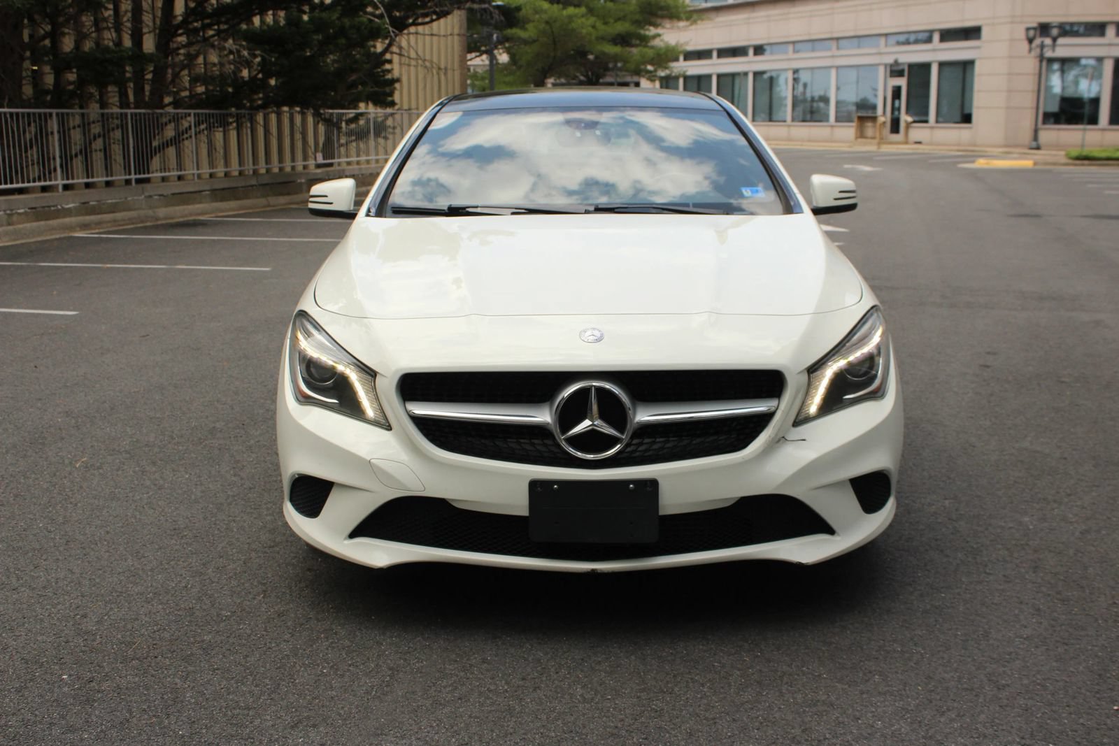 Used 2014 Mercedes-Benz CLA 250 4MATIC image 3