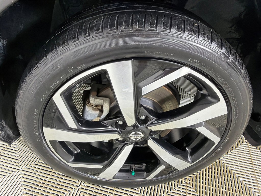 Used 2020 Nissan Rogue Sport SL w/ Premium Package image 13