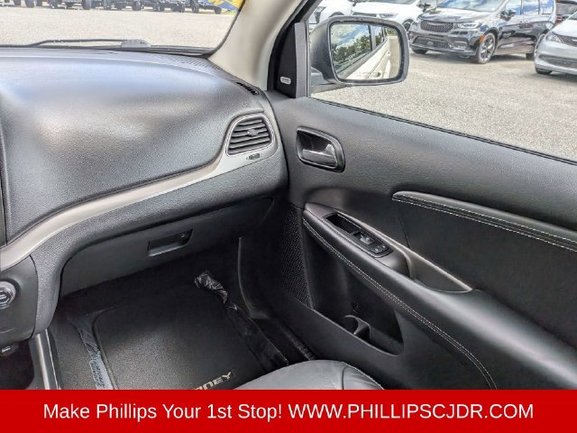Used 2015 Dodge Journey Crossroad w/ Flexible Seating Group FWD image 15