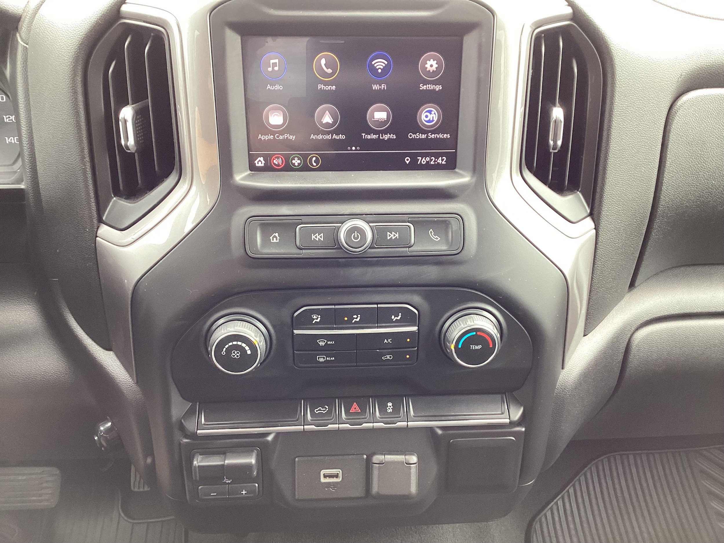 Used 2020 Chevrolet Silverado 2500 Custom w/ Custom Value Package AWD/4WD image 17
