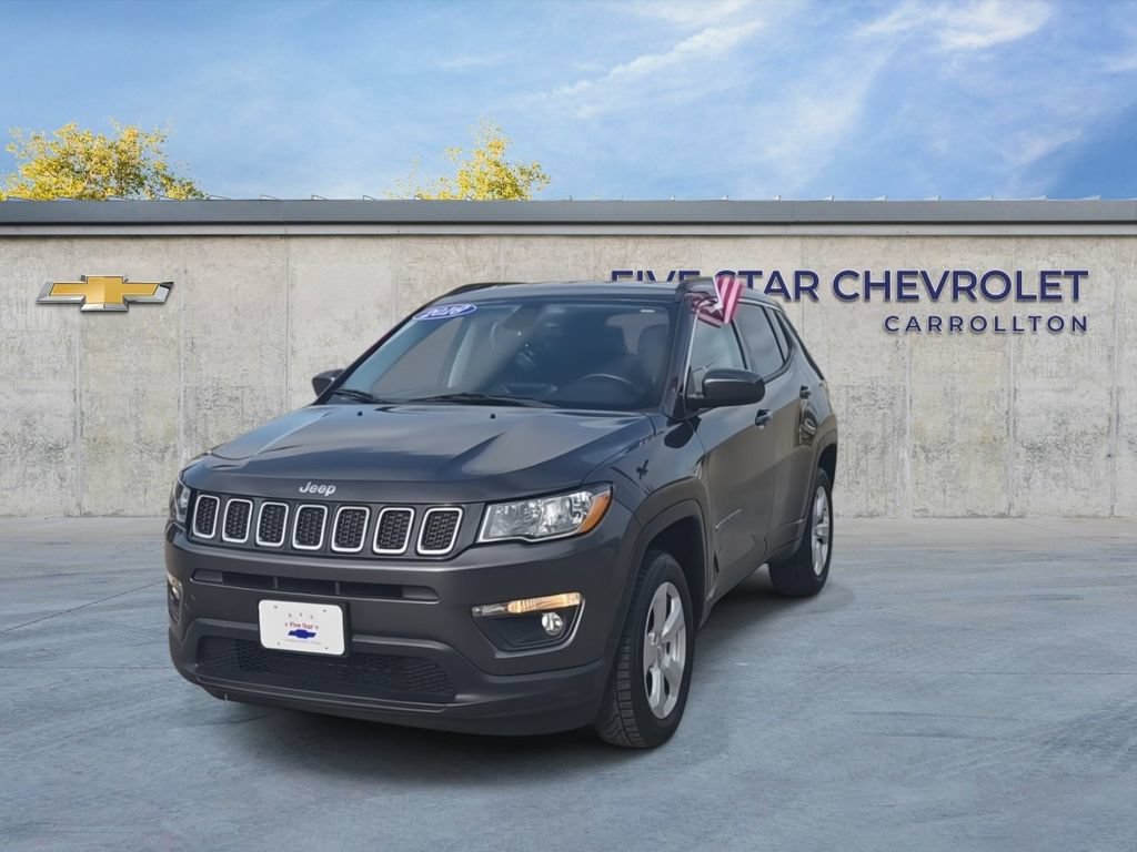 Used 2018 Jeep Compass Latitude w/ Popular Equipment Group AWD/4WD image 3