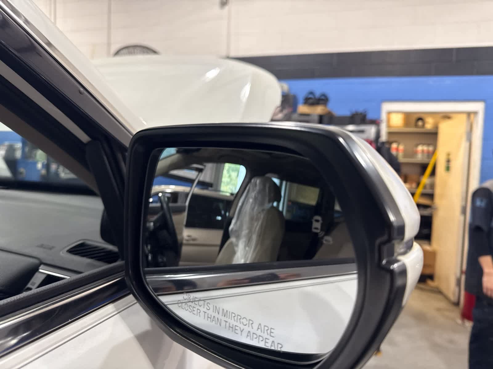 Used 2017 Honda CR-V Touring image 11