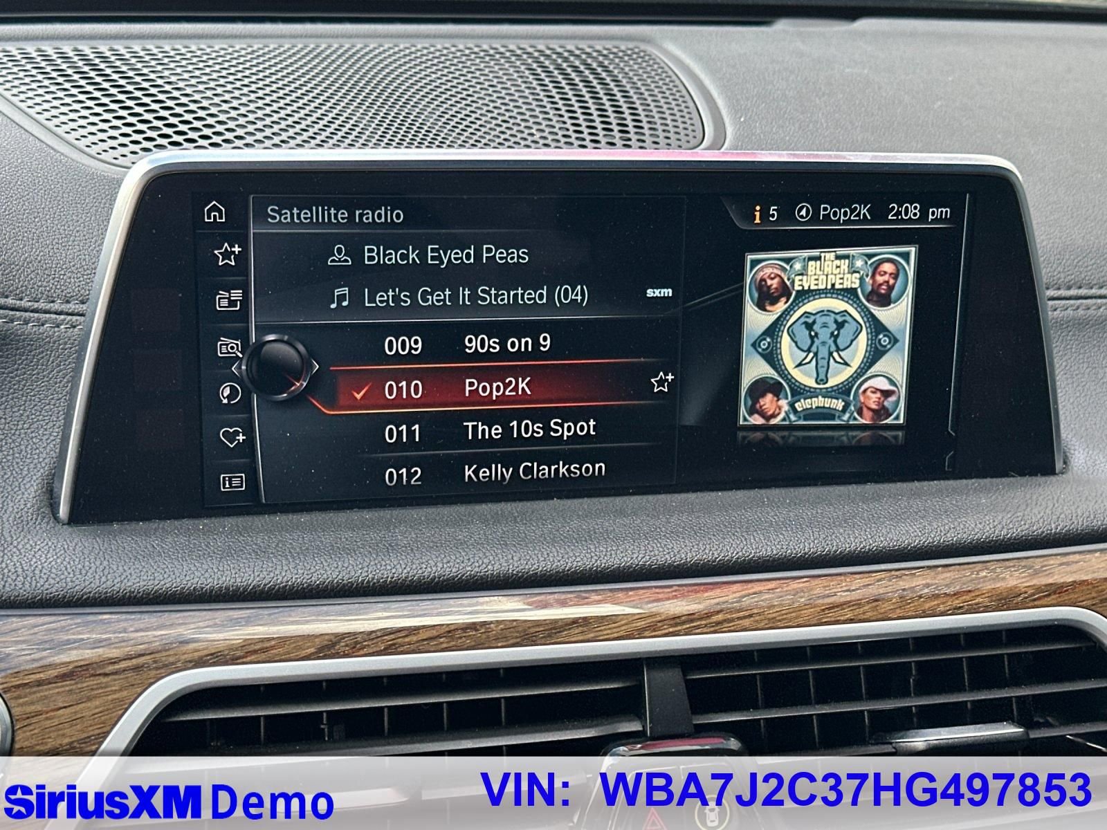 Used 2017 BMW 740e xDrive AWD/4WD image 25