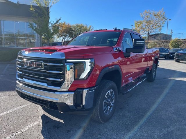 New 2026 GMC Sierra 3500 SLE image 2