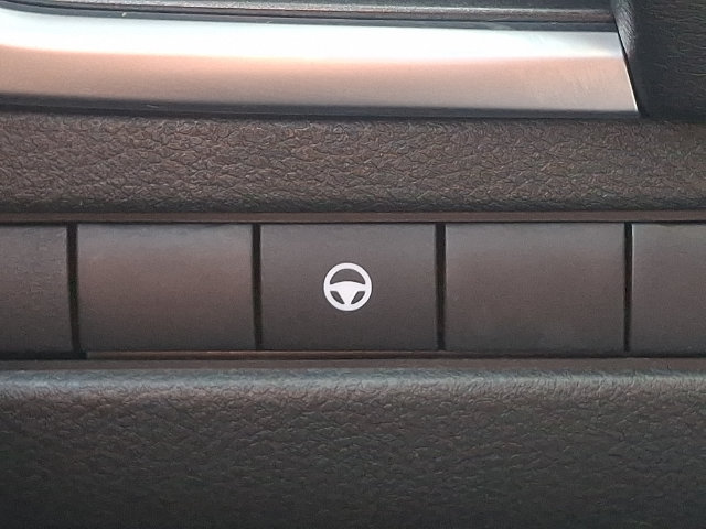 Used 2025 Nissan Rogue SV AWD/4WD image 23
