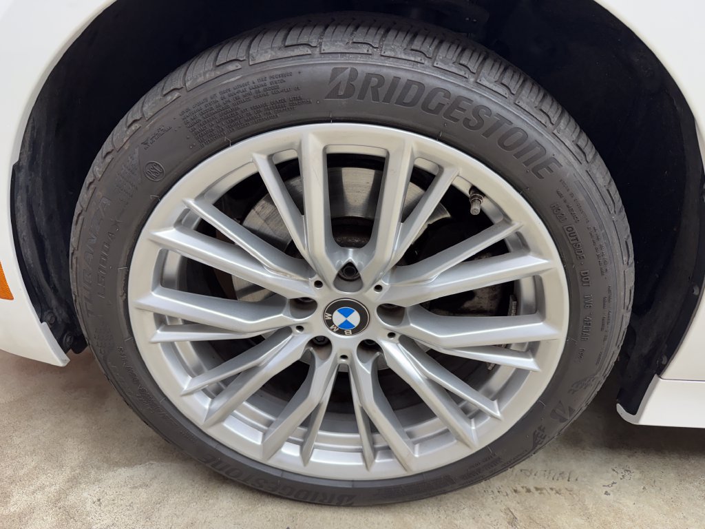 Certified 2023 BMW 330i xDrive Sedan w/ Premium Package AWD/4WD image 29