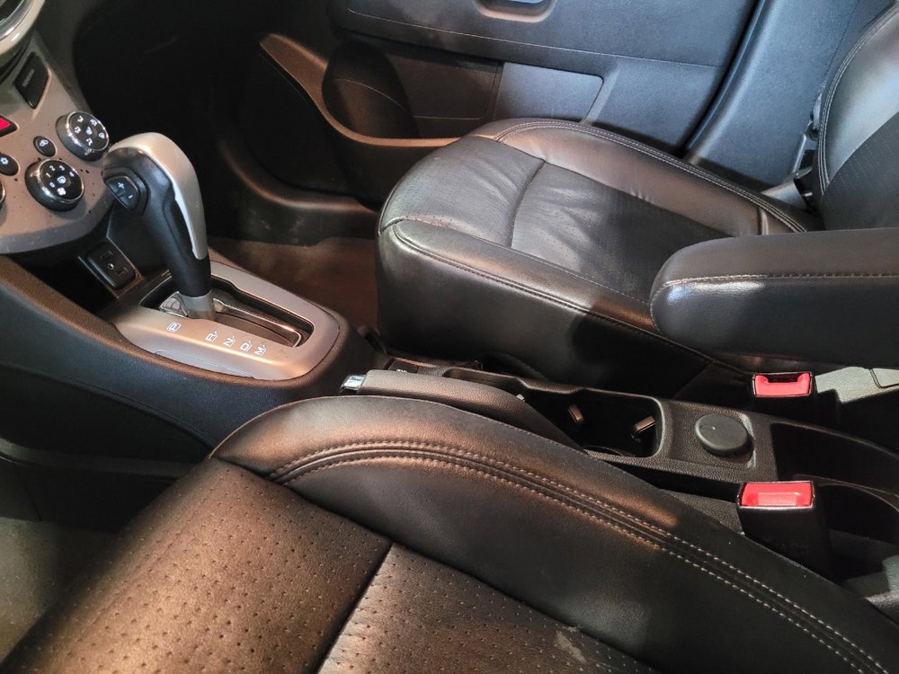 Used 2019 Chevrolet Sonic Premier FWD image 26