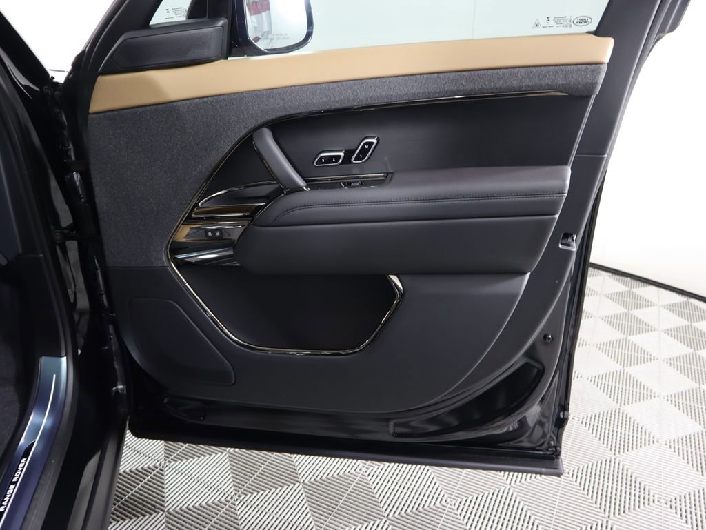 New 2026 Land Rover Range Rover Sport Dynamic SE image 27