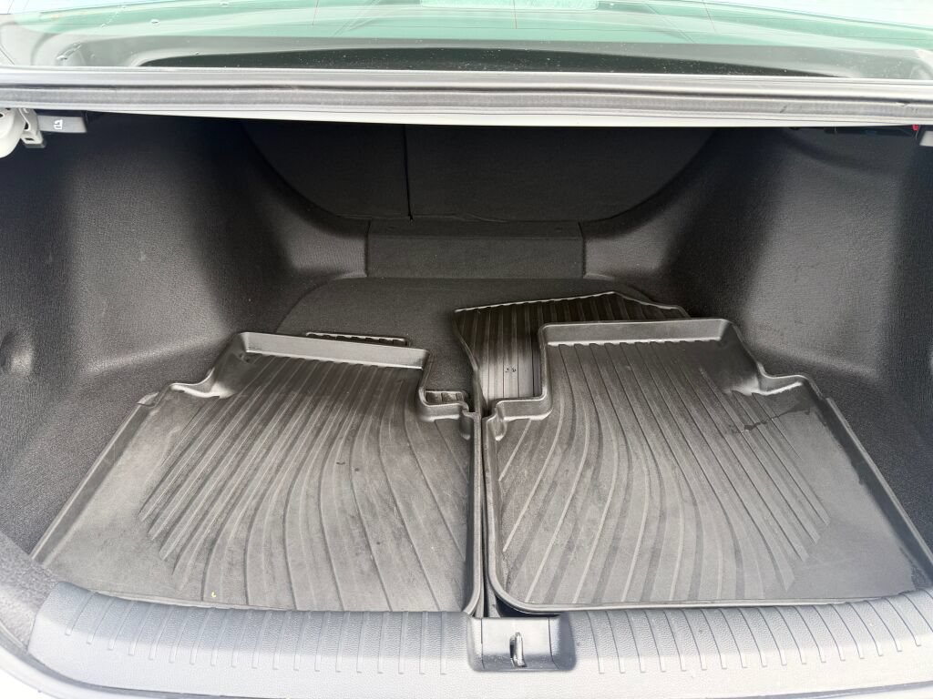 Used 2024 Honda Accord EX-L image 32