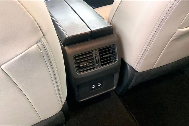 Used 2024 Nissan Rogue SL image 34