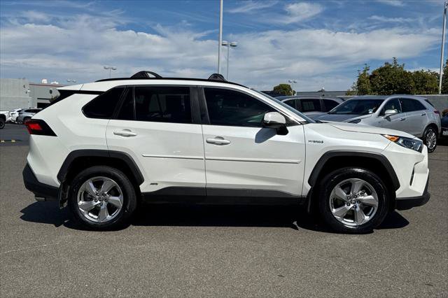 Certified 2021 Toyota RAV4 XLE Premium AWD/4WD image 6