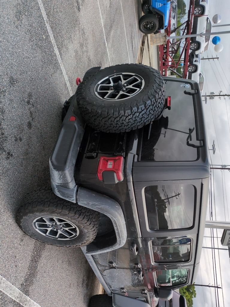 Used 2025 Jeep Wrangler Unlimited Rubicon AWD/4WD image 5