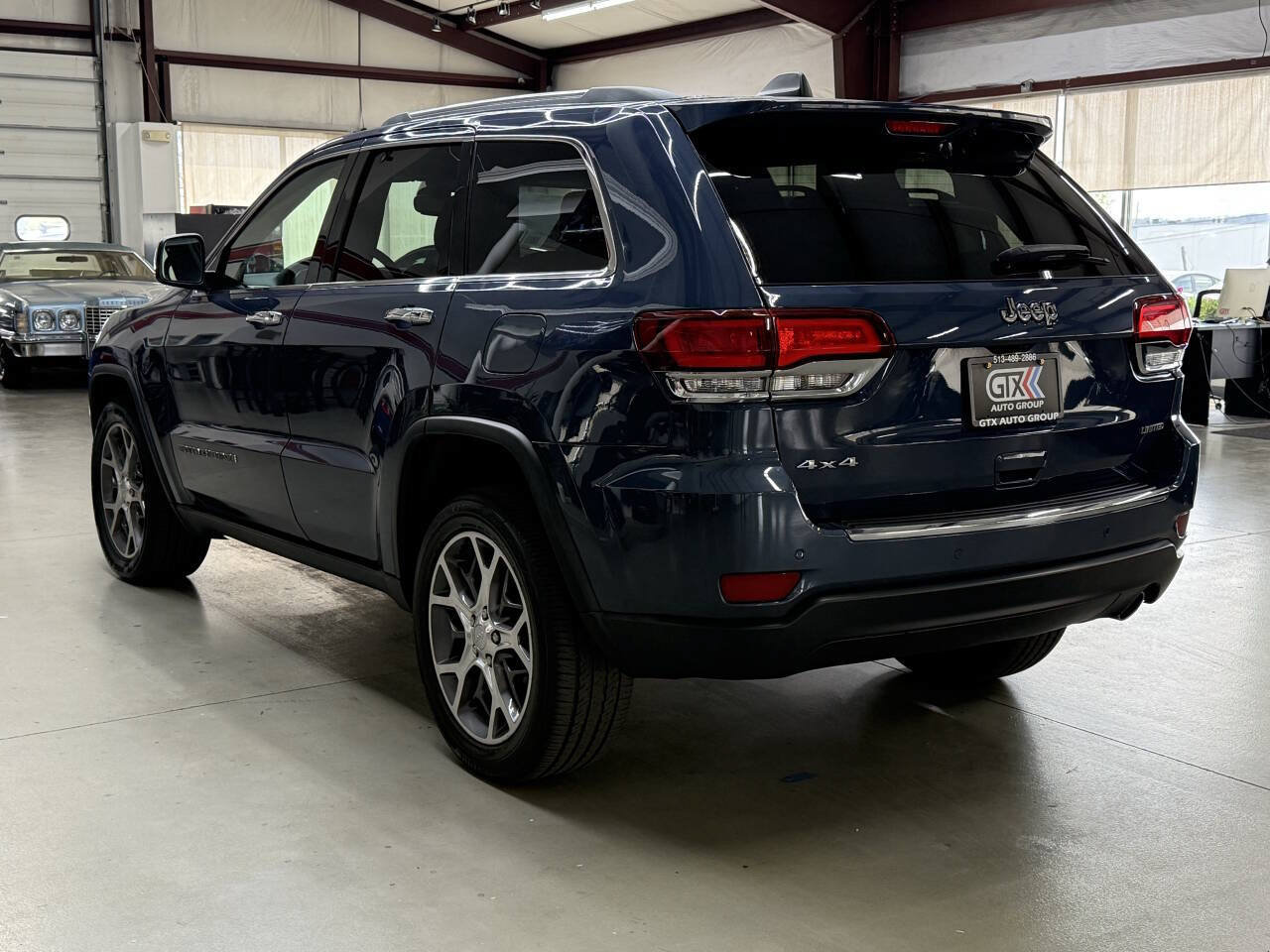 Used 2020 Jeep Grand Cherokee Limited w/ Luxury Group II AWD/4WD image 2