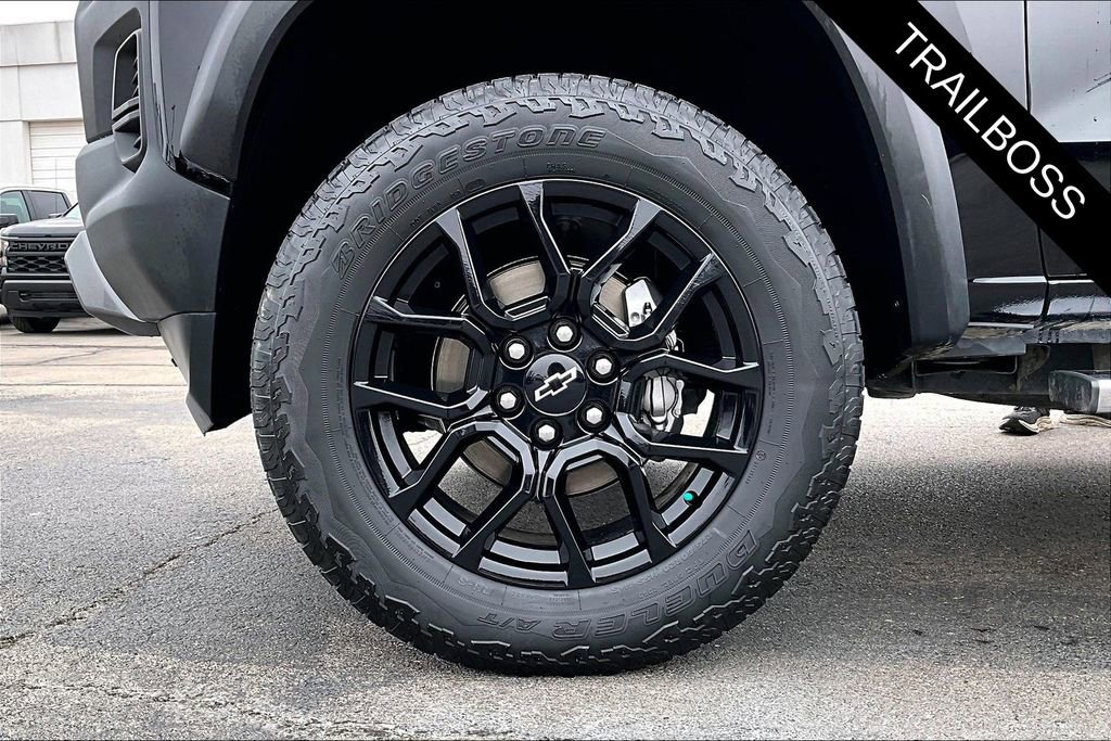 Used 2024 Chevrolet Colorado Trail Boss w/ LPO, Dark Essentials Package image 33