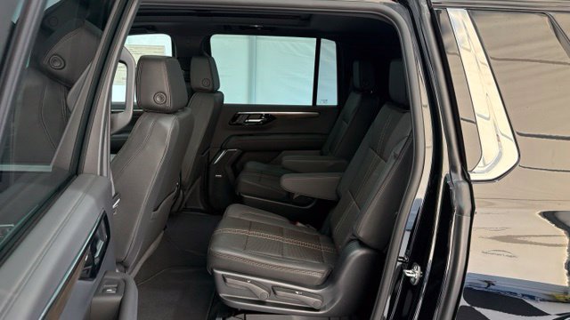 New 2026 Chevrolet Suburban High Country w/ Sun And Tow Package AWD/4WD image 19