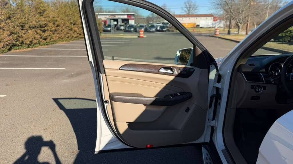 Used 2014 Mercedes-Benz ML 350 4MATIC image 18