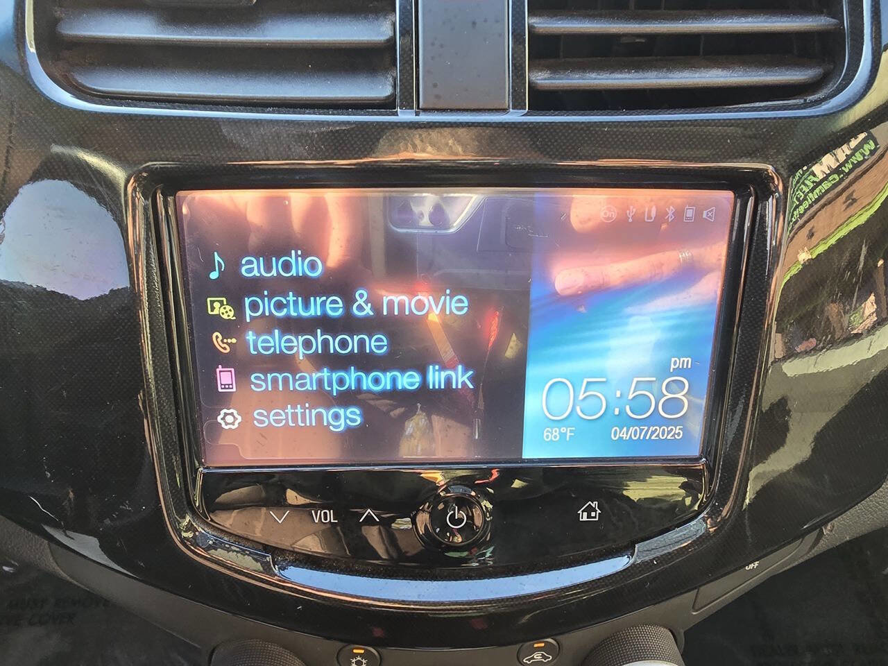 Used 2015 Chevrolet Spark LT image 29