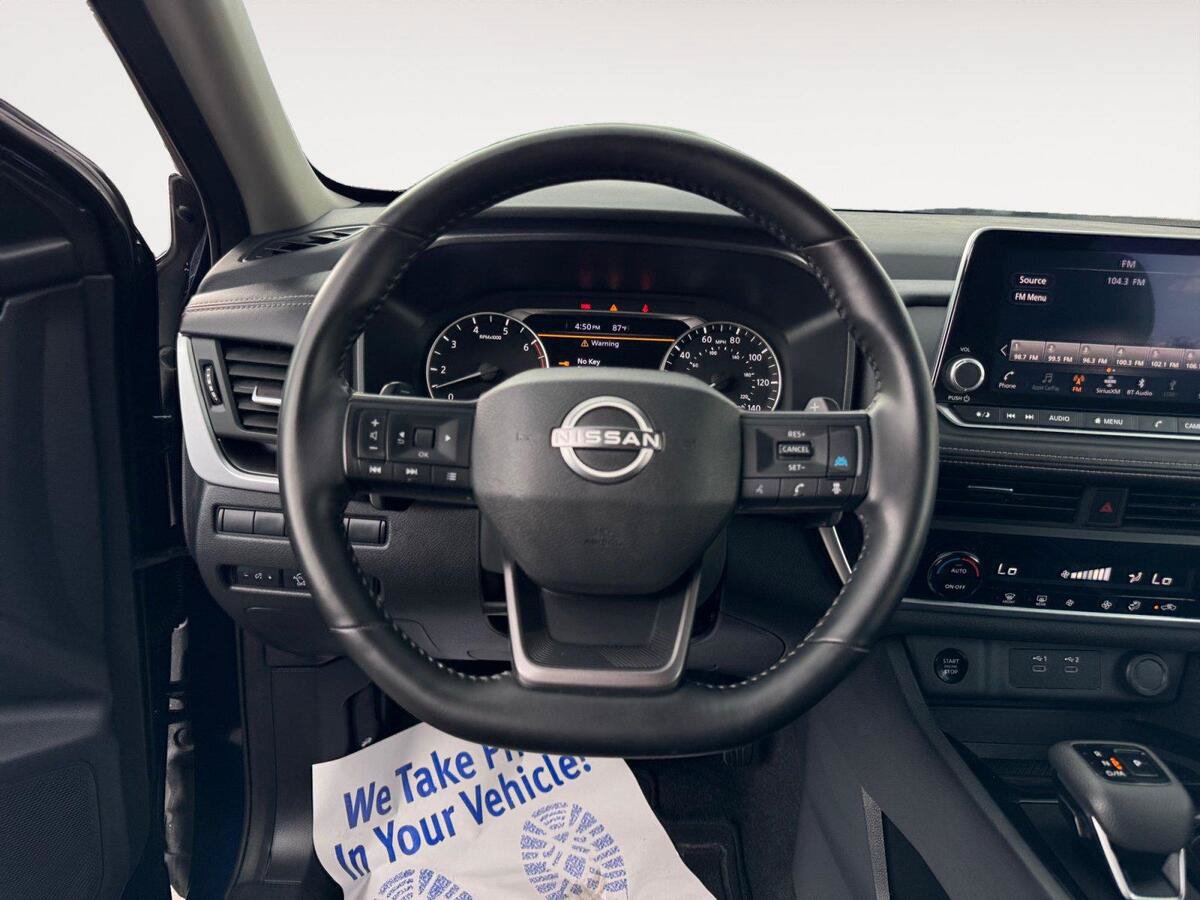 Certified 2025 Nissan Rogue SV AWD/4WD image 12