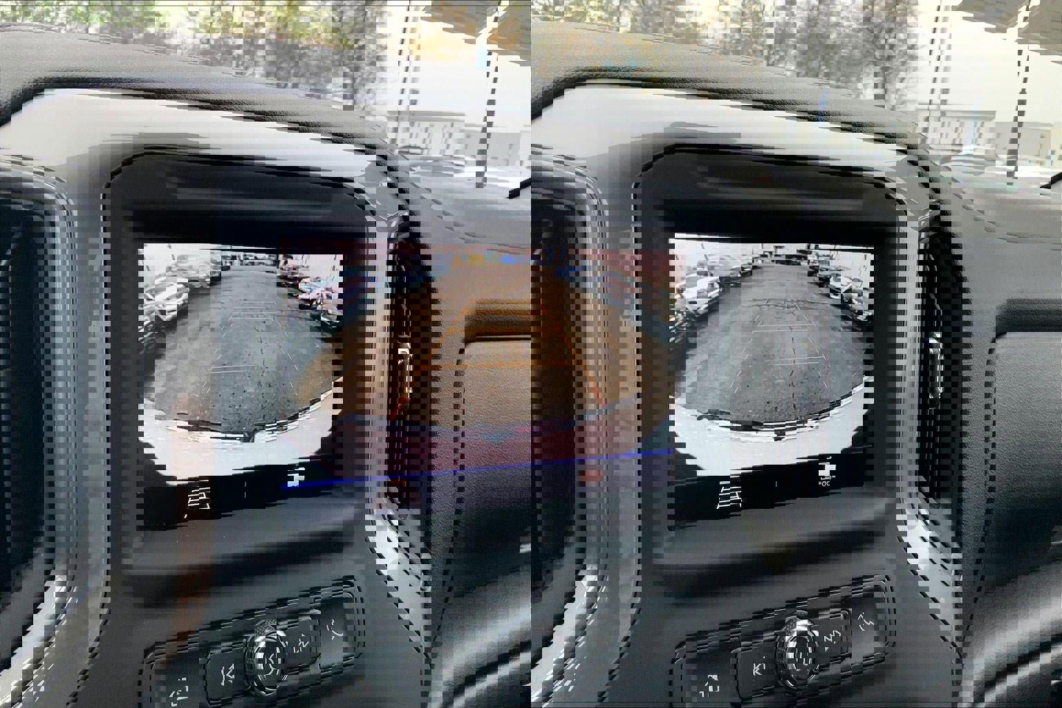 Used 2022 GMC Sierra 2500 Pro w/ Convenience Package AWD/4WD image 17