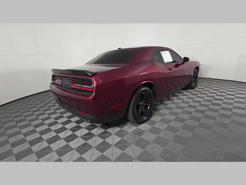 Used 2021 Dodge Challenger SXT RWD image 39