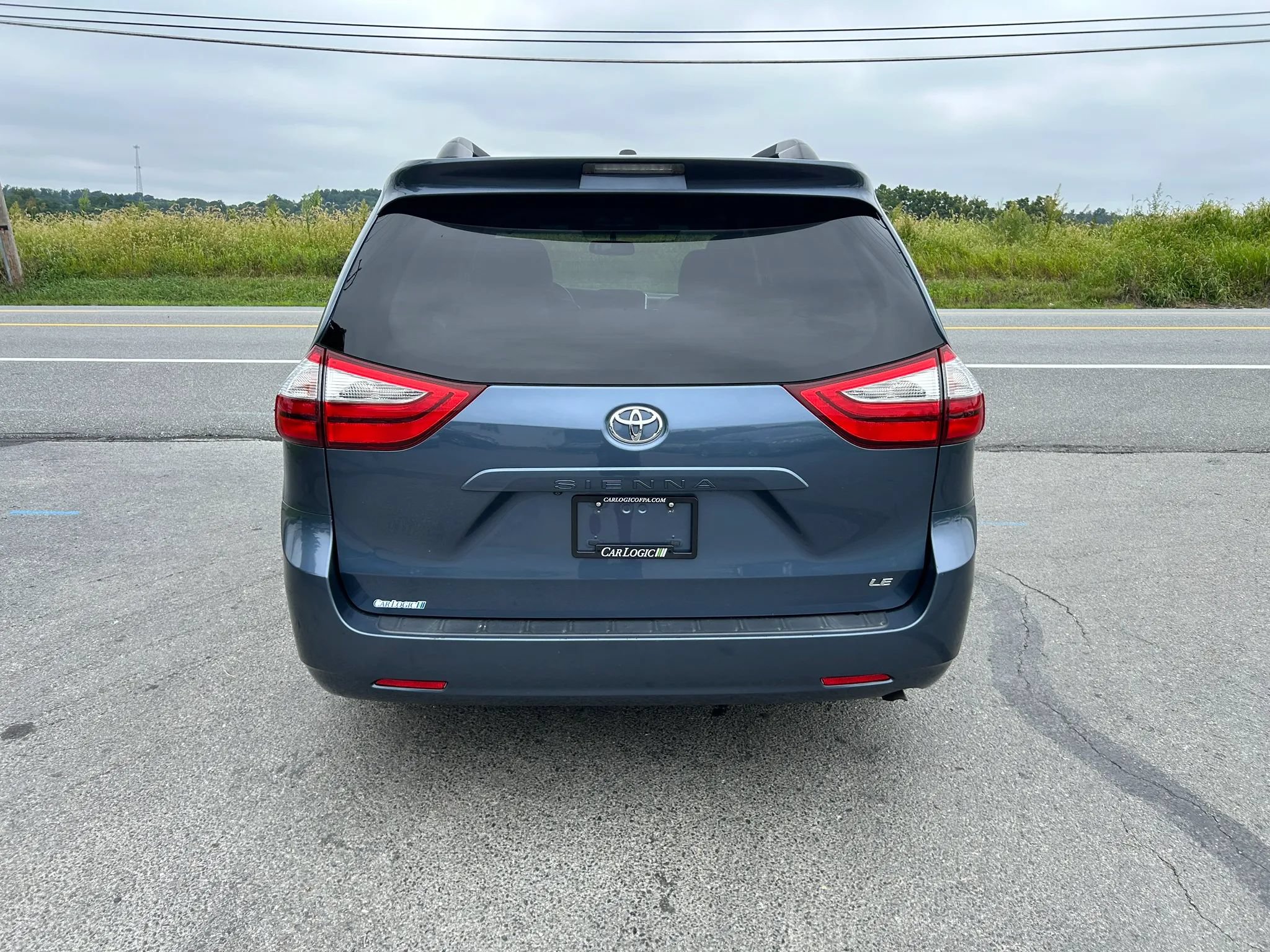 Used 2017 Toyota Sienna LE FWD image 7