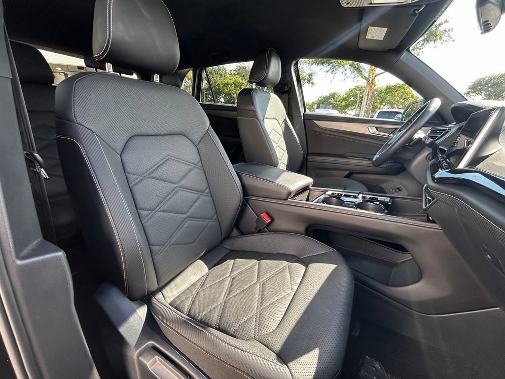 Used 2026 Volkswagen Atlas Cross Sport SE FWD image 24