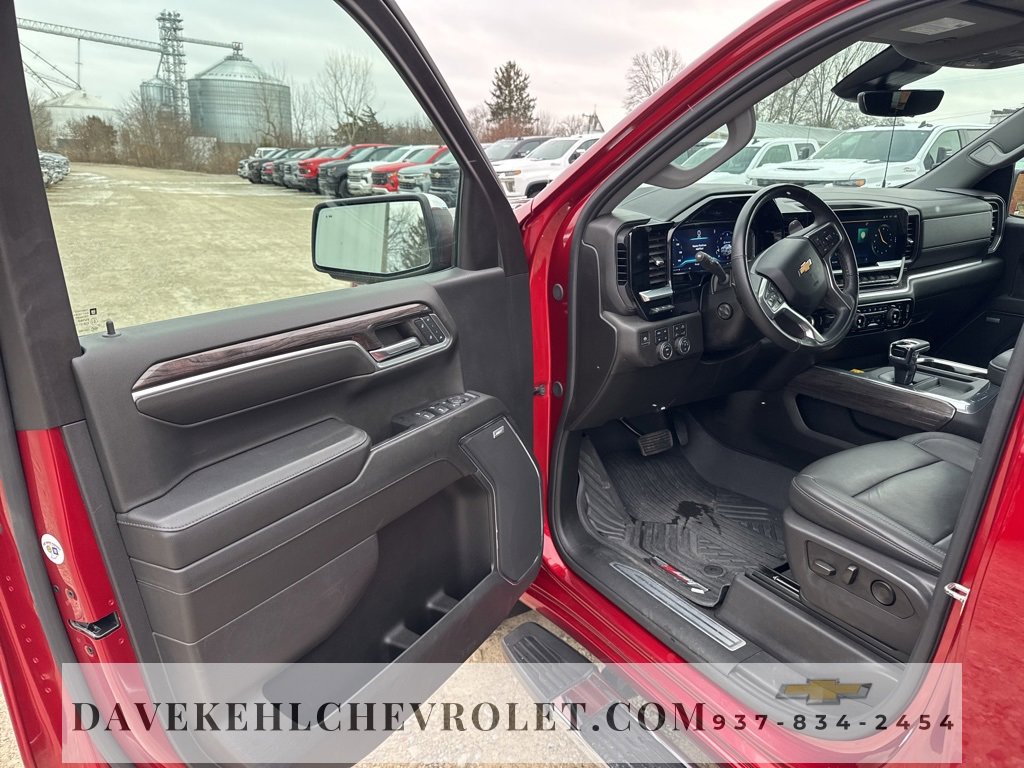 Used 2024 Chevrolet Silverado 1500 LTZ w/ LTZ Premium Package image 16