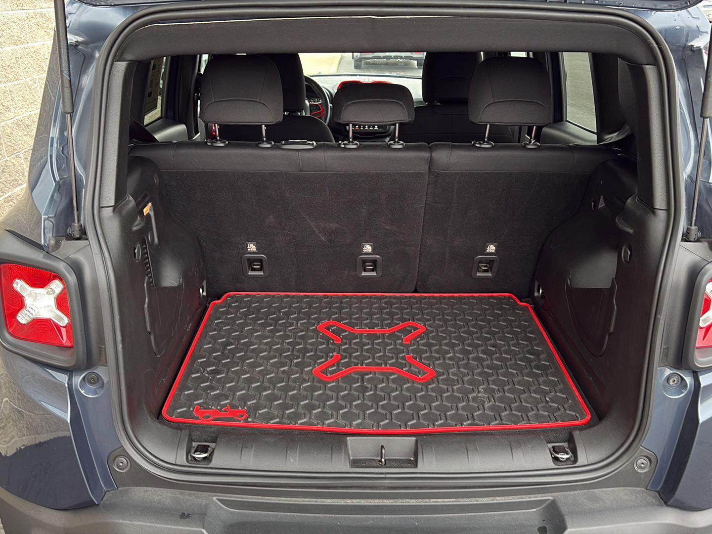 Used 2021 Jeep Renegade Latitude image 31