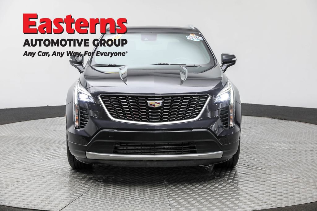 Used 2023 Cadillac XT4 Premium Luxury FWD image 2