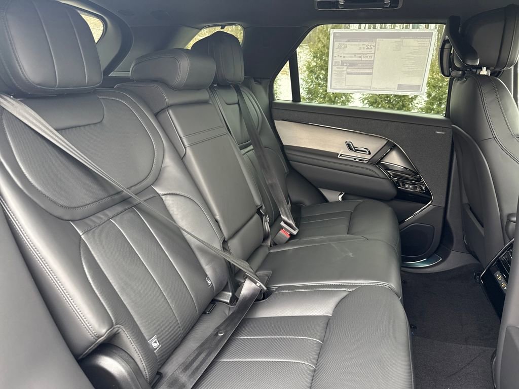 New 2026 Land Rover Range Rover Sport SE image 18