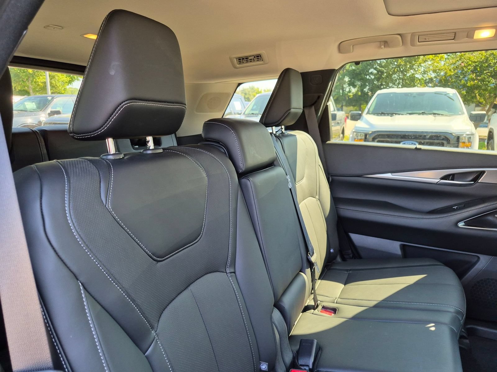 Used 2026 INFINITI QX60 Luxe w/ Cargo Package FWD image 36