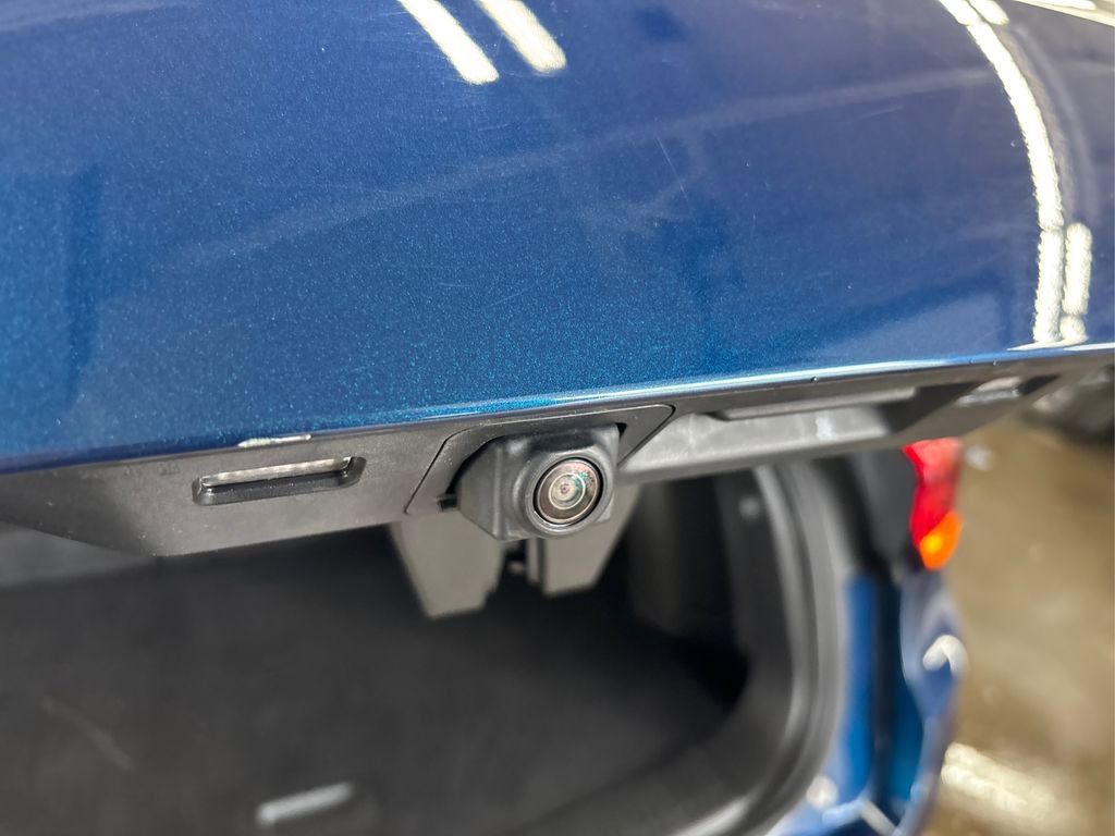 Used 2021 Buick Encore GX Select image 16