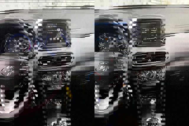 Used 2021 Hyundai Kona SE image 6