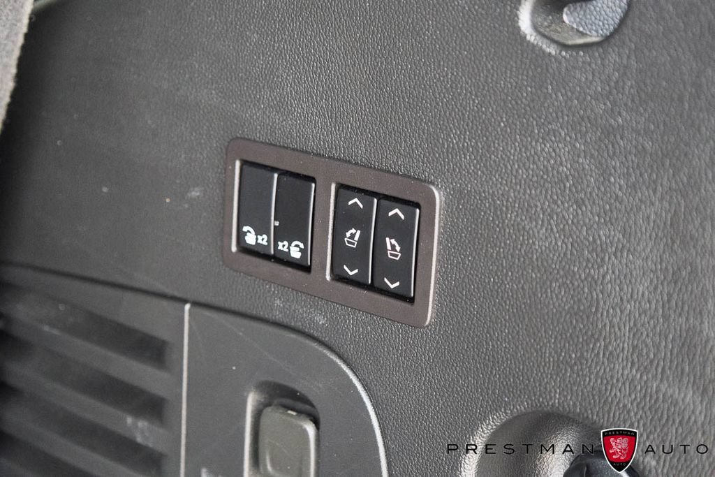 Used 2020 Cadillac Escalade Premium Luxury AWD/4WD image 45