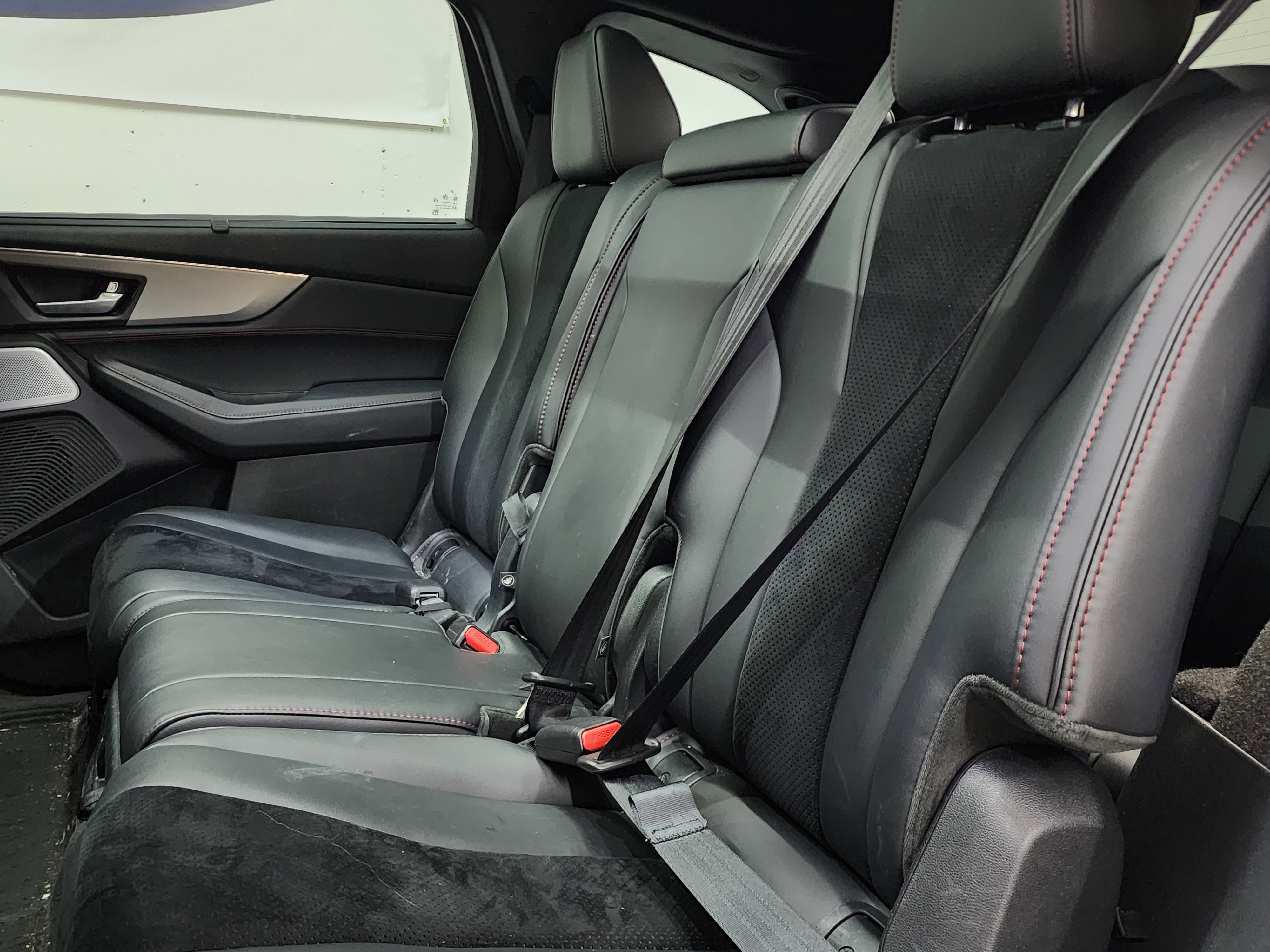 Used 2025 Acura MDX A-Spec image 18