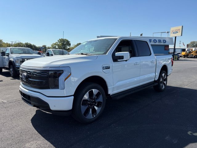 New 2025 Ford F150 Lightning Platinum AWD/4WD image 4