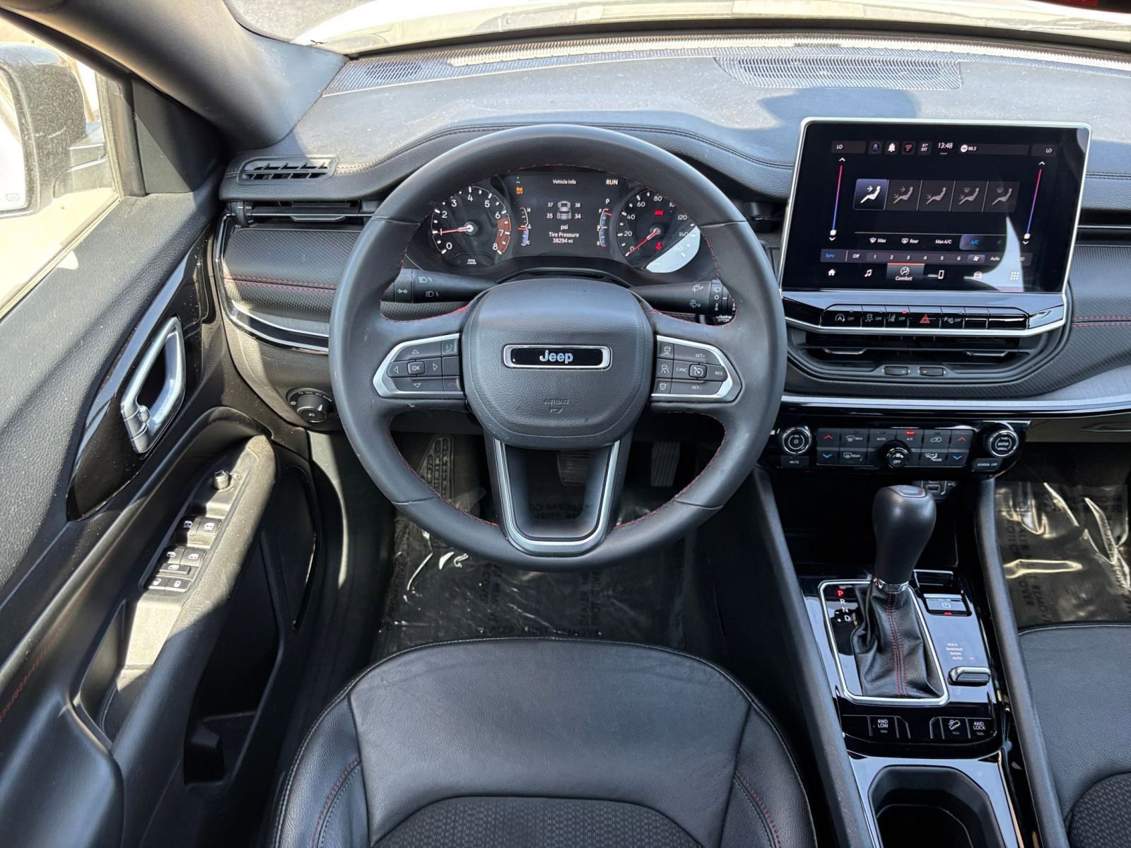 Used 2025 Jeep Compass Trailhawk AWD/4WD image 33