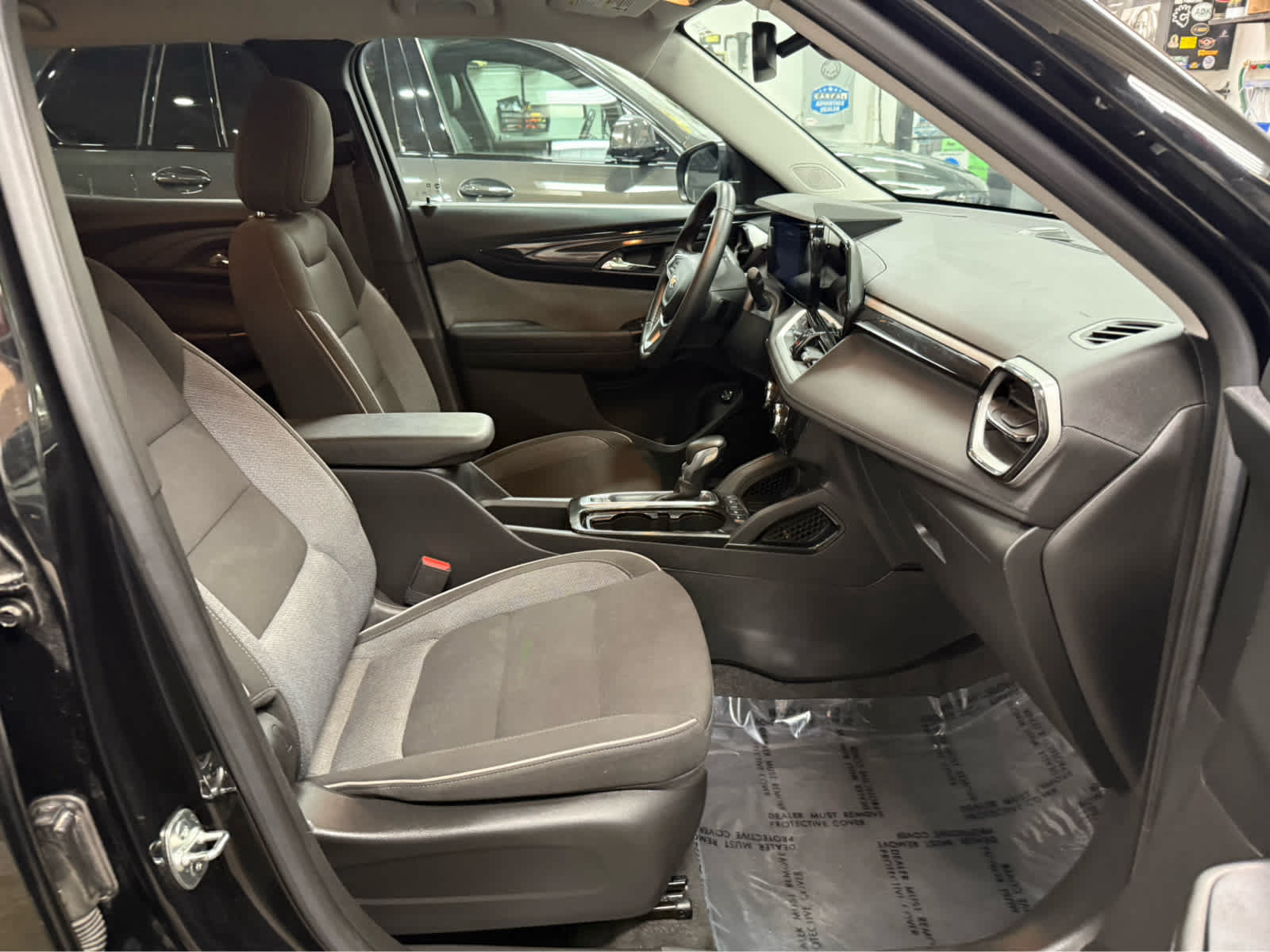 Used 2024 Chevrolet TrailBlazer LT w/ Convenience Package AWD/4WD image 27