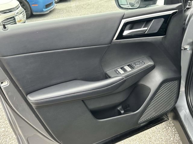 Used 2023 Mitsubishi Outlander SE Black Edition image 13