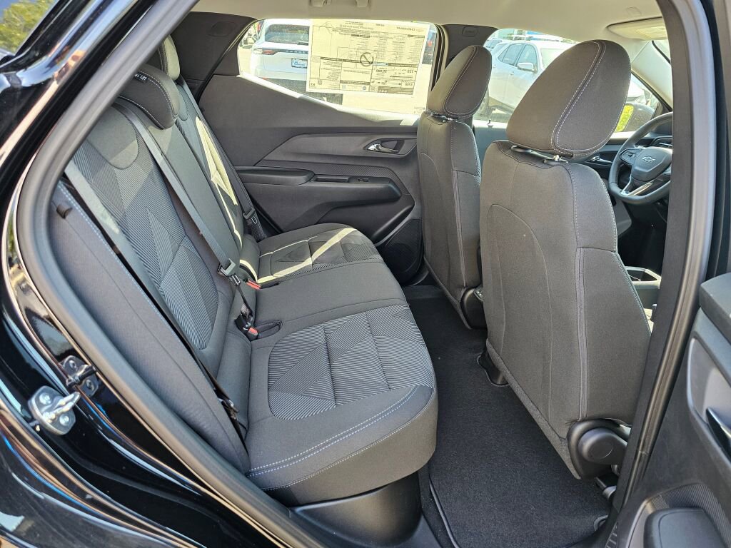 New 2027 Chevrolet Bolt LT w/ Comfort Package FWD image 25