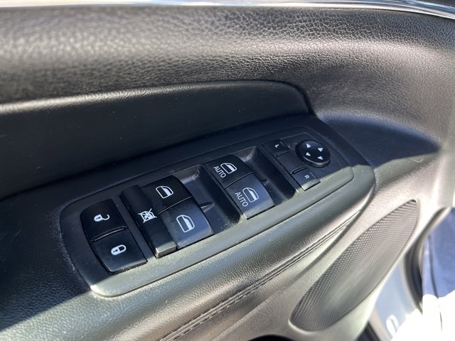Used 2019 Jeep Grand Cherokee Limited w/ Luxury Group II AWD/4WD image 17