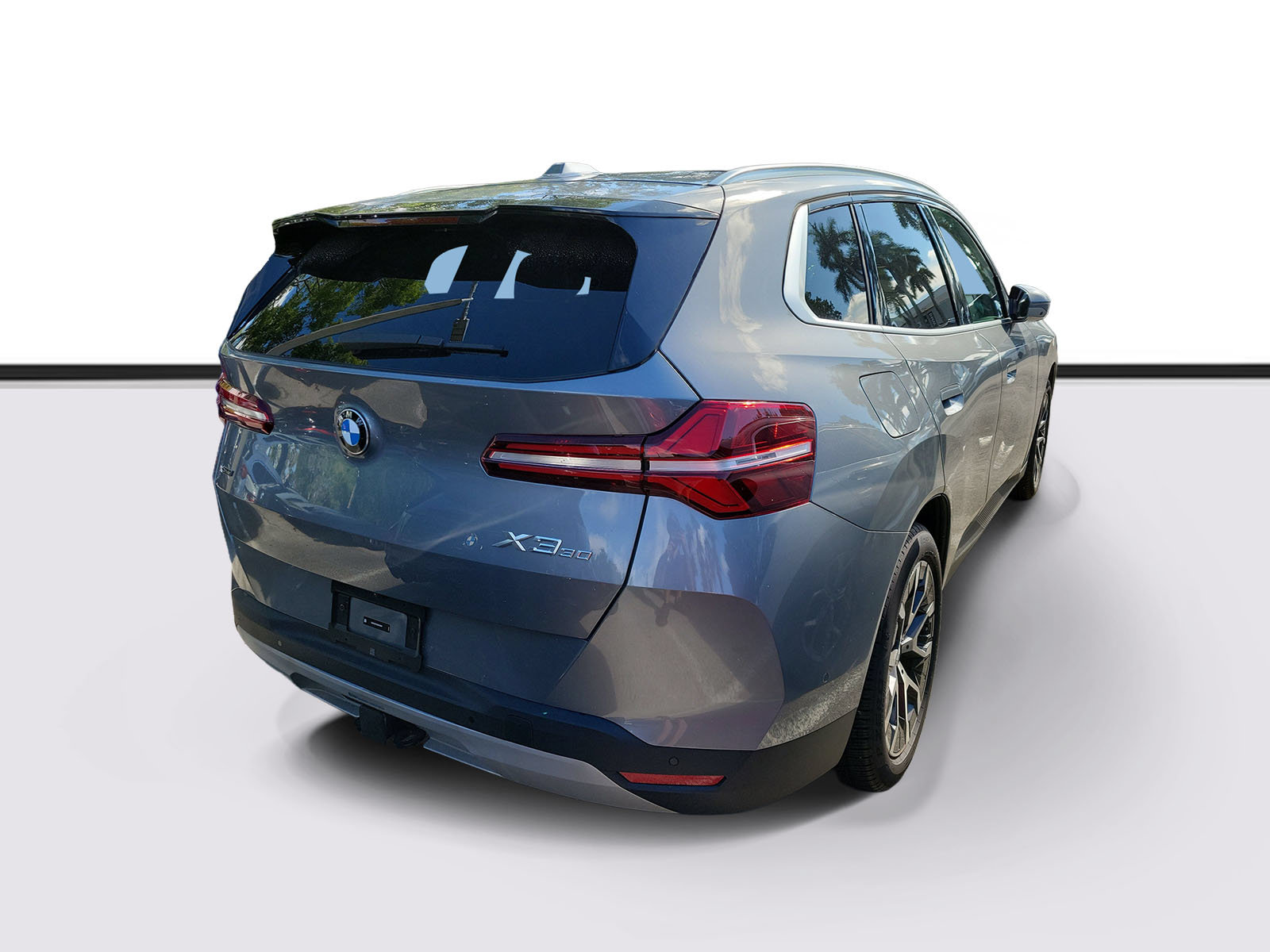 Used 2025 BMW X3 xDrive30i w/ Premium Package AWD/4WD image 4