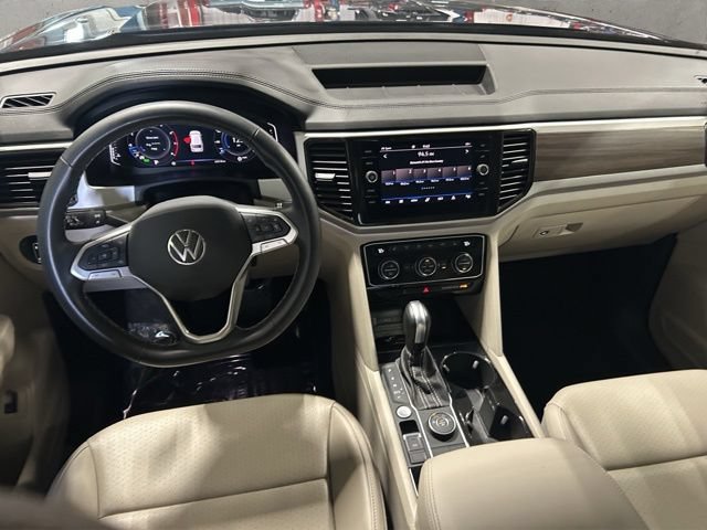Used 2022 Volkswagen Atlas SEL AWD/4WD image 2