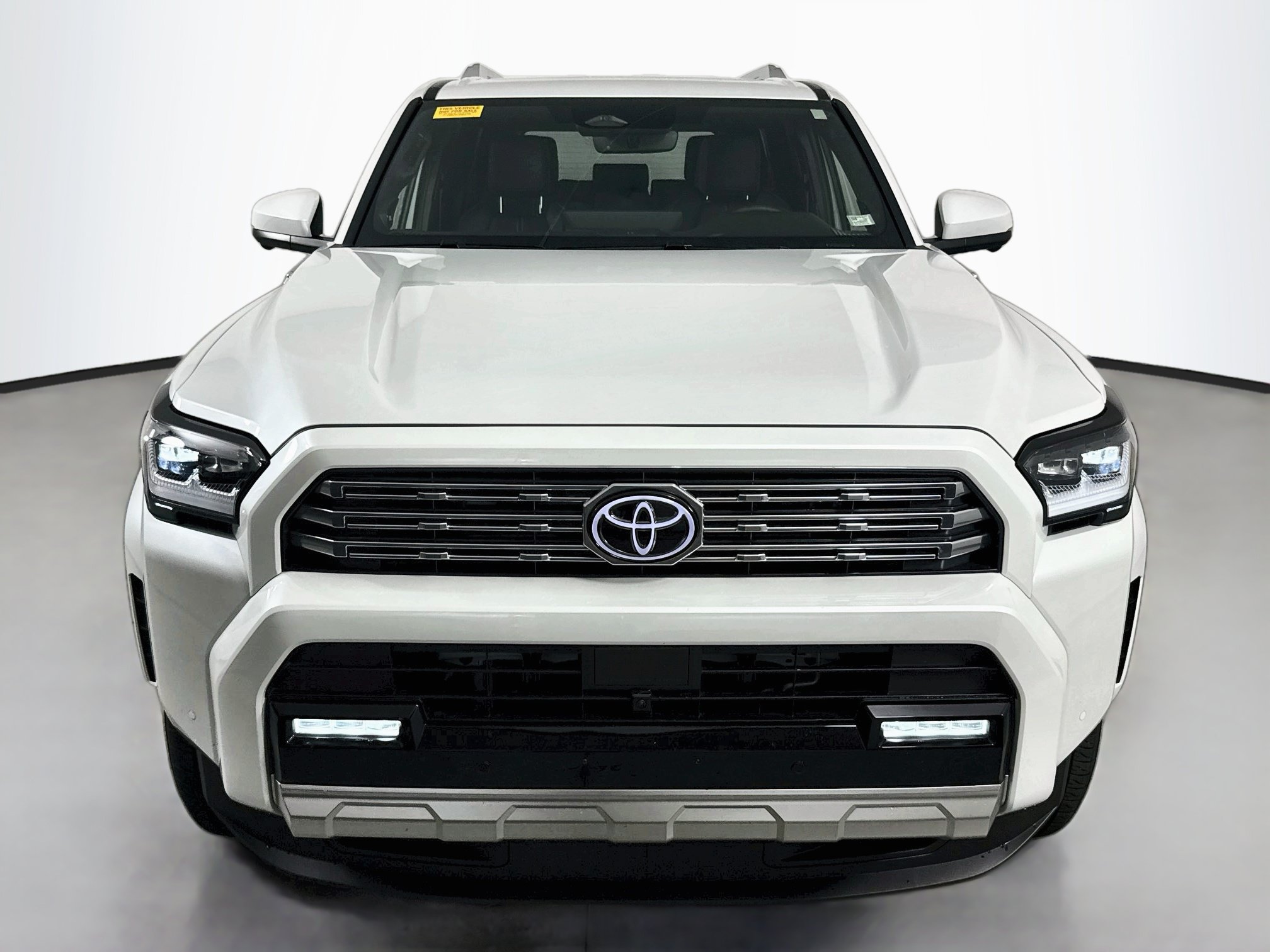 Used 2025 Toyota 4Runner Limited AWD/4WD image 2