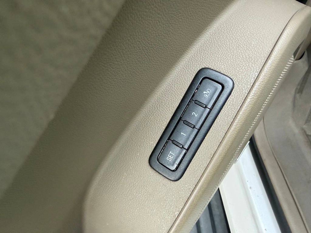 Used 2018 Chevrolet Tahoe Premier RWD image 31