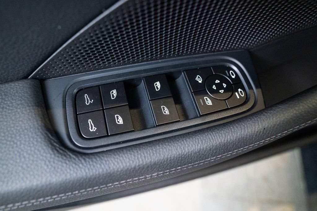 New 2026 Porsche Panamera 4 AWD/4WD image 17