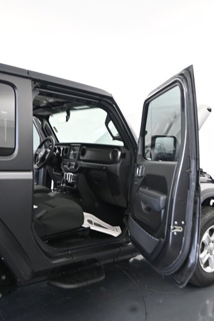 Used 2023 Jeep Wrangler Sport AWD/4WD image 9