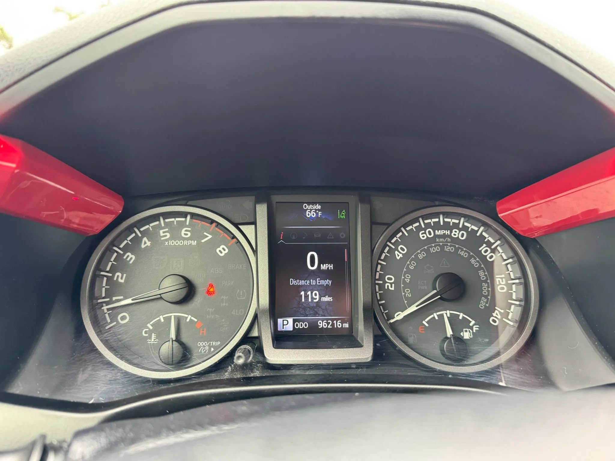 Used 2018 Toyota Tacoma TRD Off-Road w/ Technology Package AWD/4WD image 24